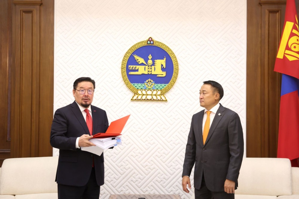 2026 оны Улсын төсвийн төслийг УИХ-д өргөн мэдүүллээ