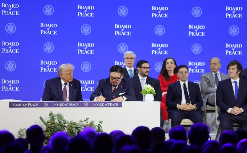 Монгол Улс энхийн зөвлөлд нэгдэж, үүсгэн байгуулагч гишүүн улс боллоо